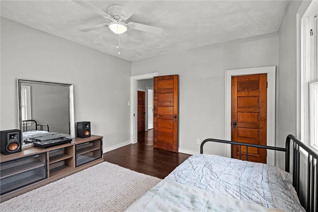 211 E Cedar Street — photo 25
