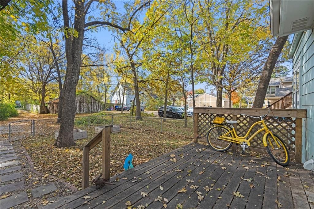 211 E Cedar Street — photo 29