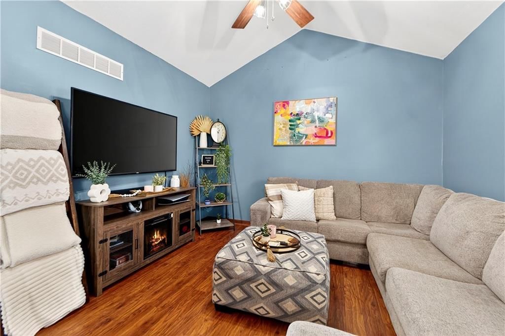 Photo 13 of 68 - 17210 Montgall Drive