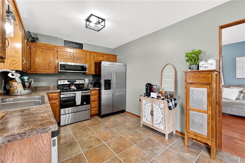 Photo 18 of 68 - 17210 Montgall Drive