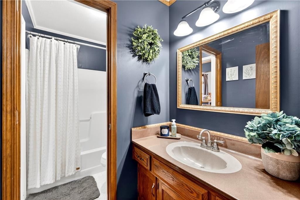 Photo 33 of 68 - 17210 Montgall Drive