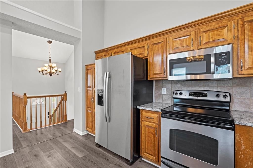 1112 S Scott Avenue — photo 15