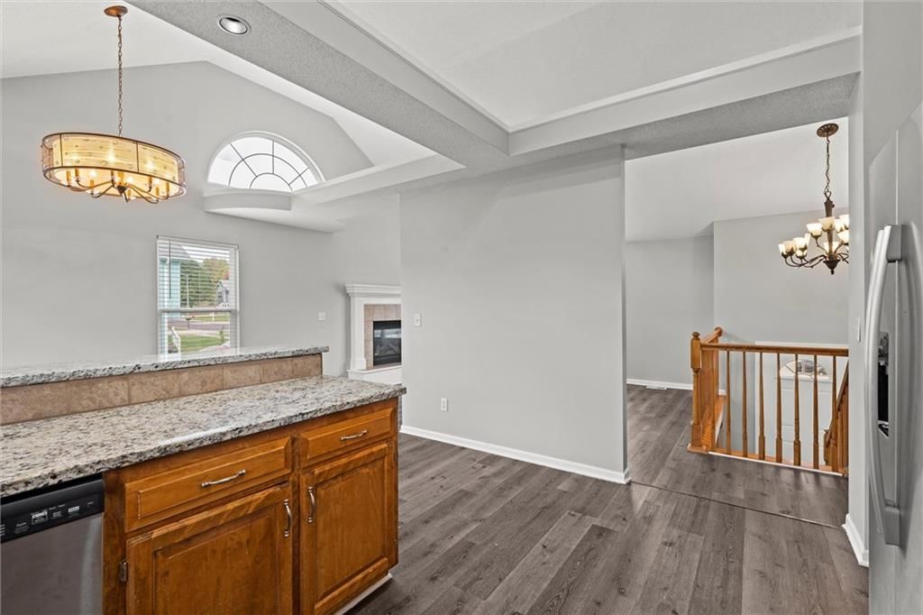1112 S Scott Avenue — photo 16