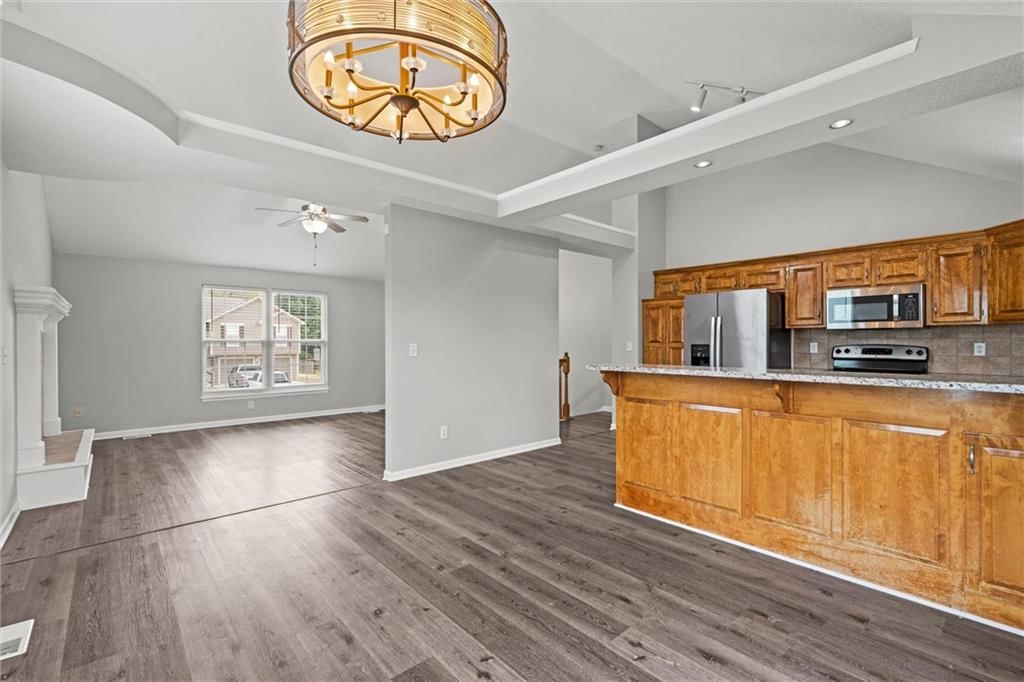 1112 S Scott Avenue — photo 17