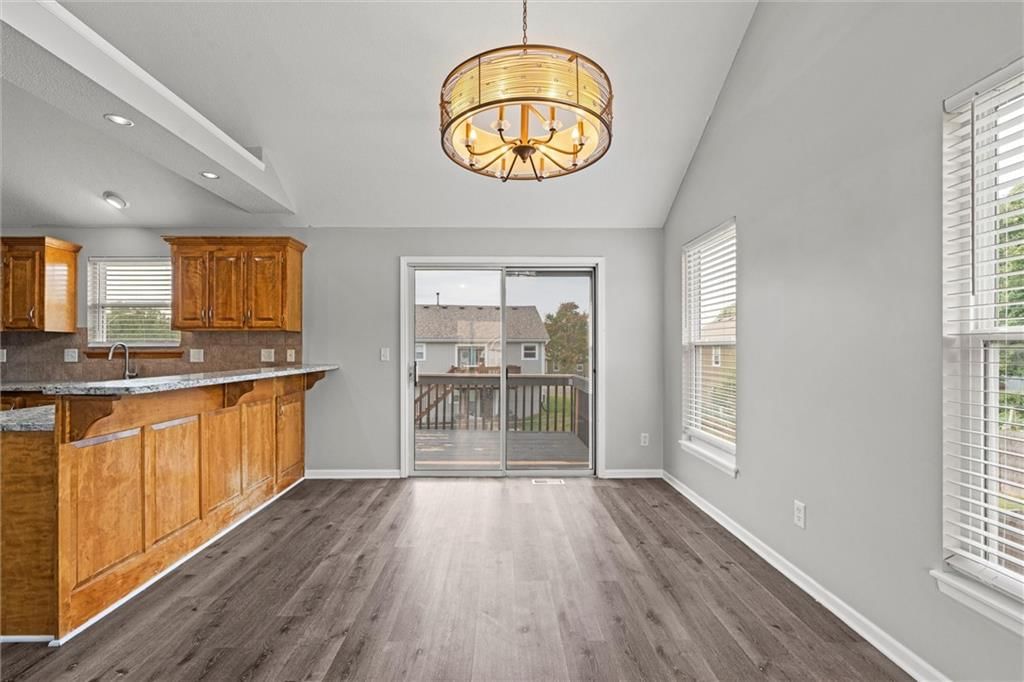 1112 S Scott Avenue — photo 19