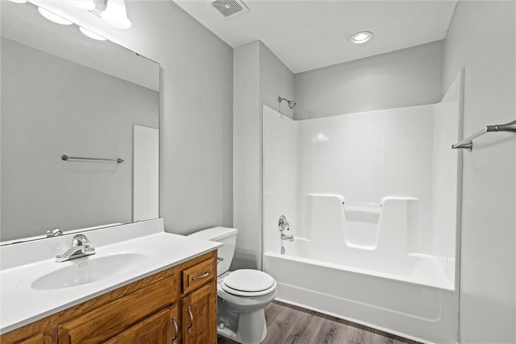1112 S Scott Avenue — photo 23