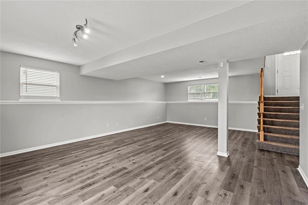 1112 S Scott Avenue — photo 33