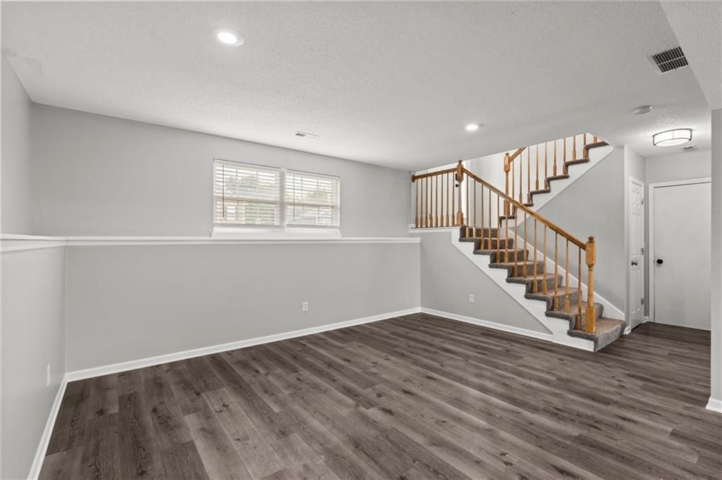 1112 S Scott Avenue — photo 35