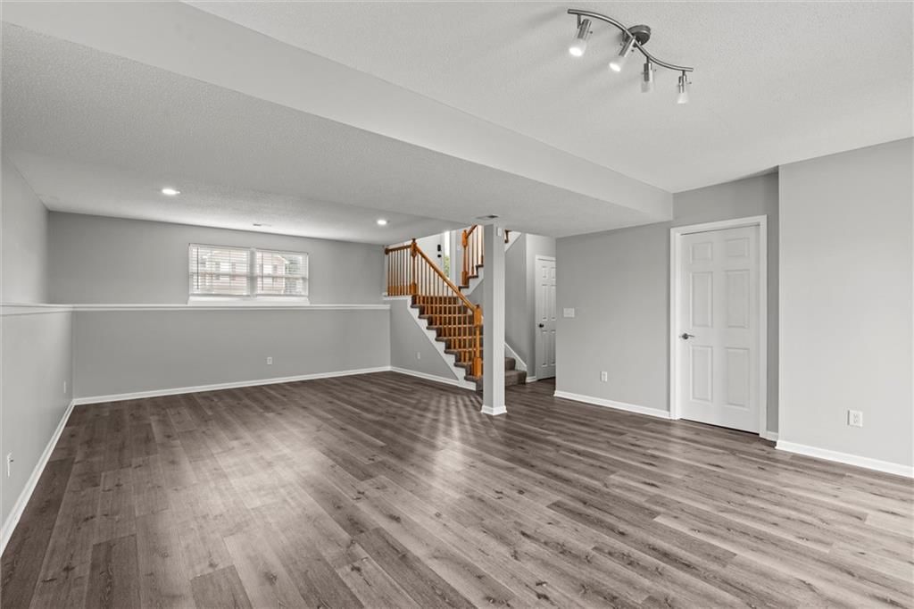 1112 S Scott Avenue — photo 36
