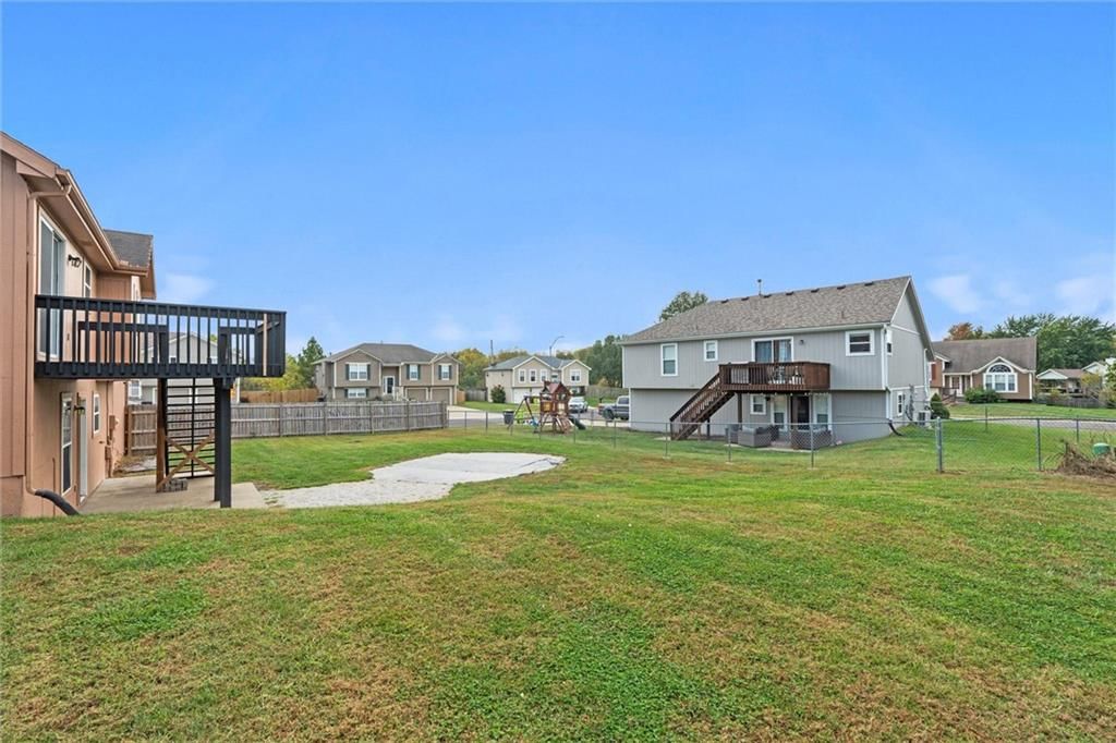 1112 S Scott Avenue — photo 42