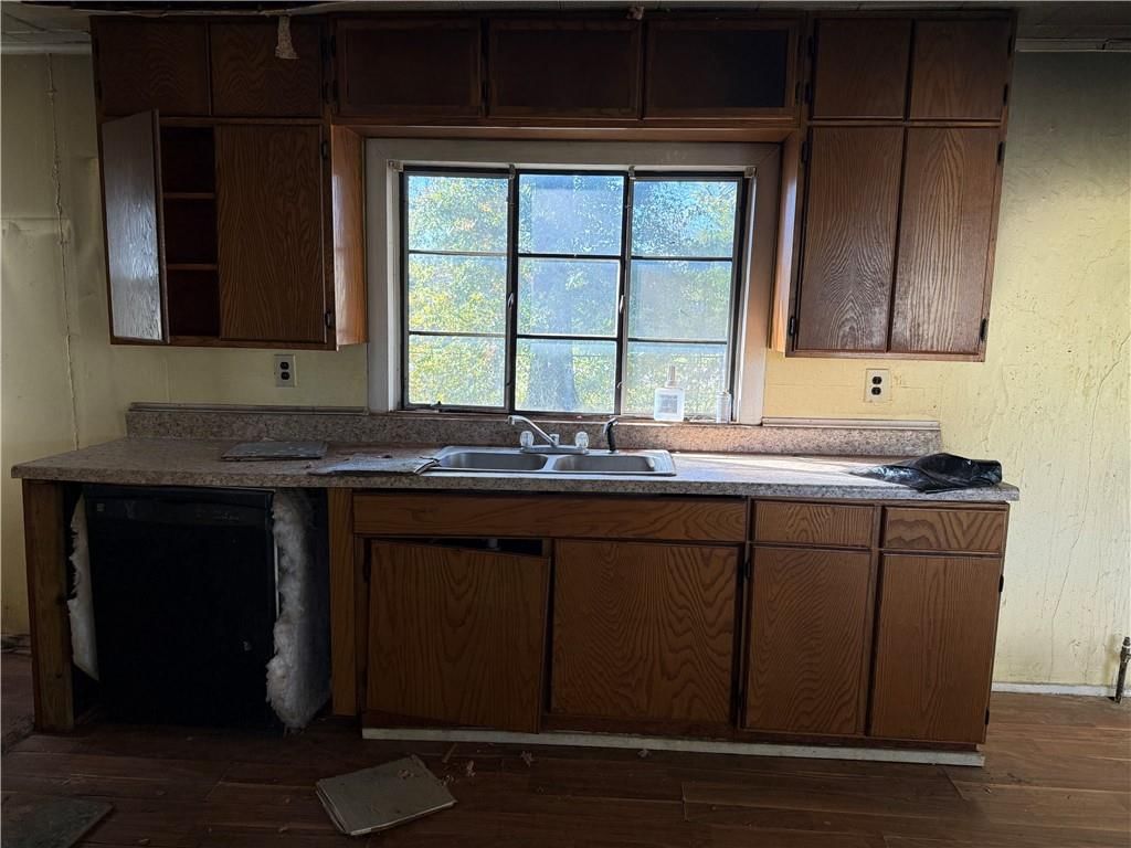 206 E 8th Street — photo 8