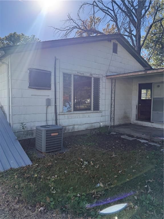 206 E 8th Street — photo 13