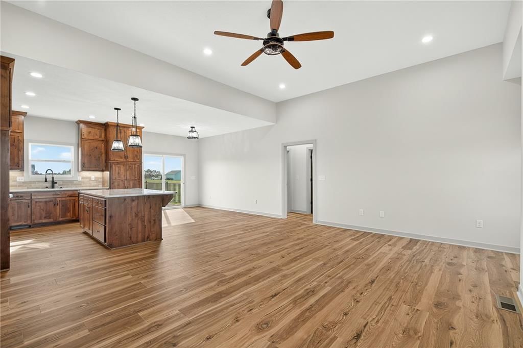 6724 Tucker Drive — photo 6