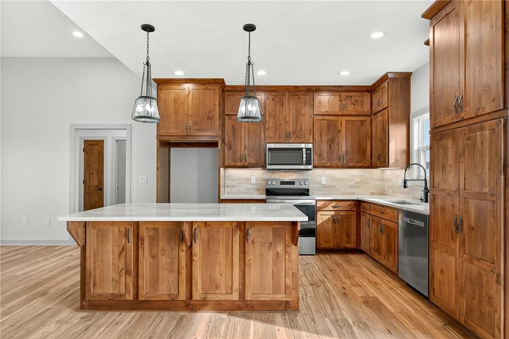 6724 Tucker Drive — photo 8
