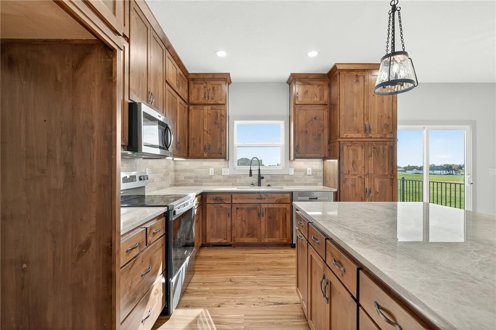 6724 Tucker Drive — photo 9