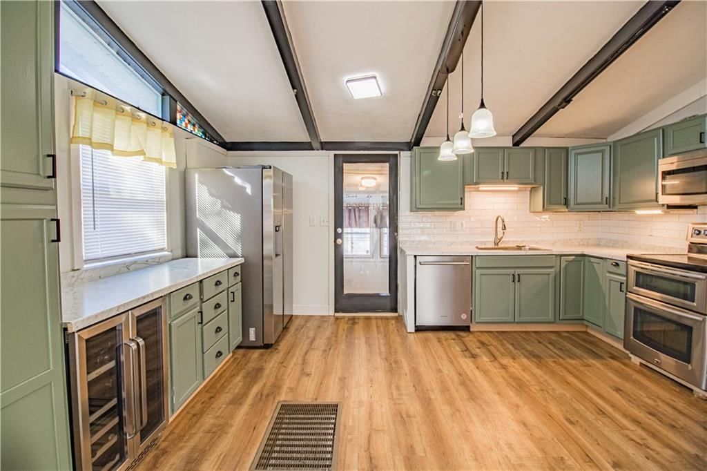 115 W Marshall Street — photo 6
