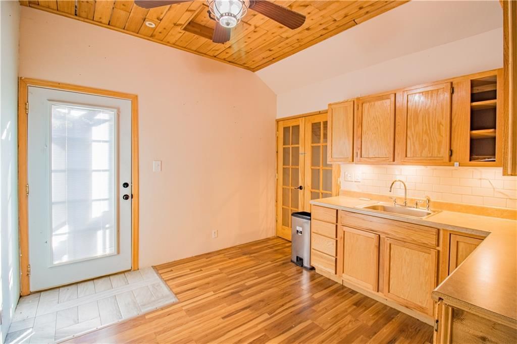 115 W Marshall Street — photo 26
