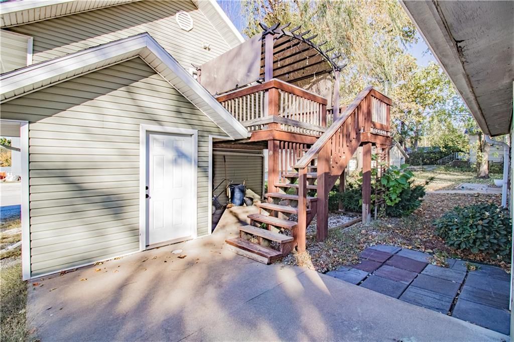 115 W Marshall Street — photo 28