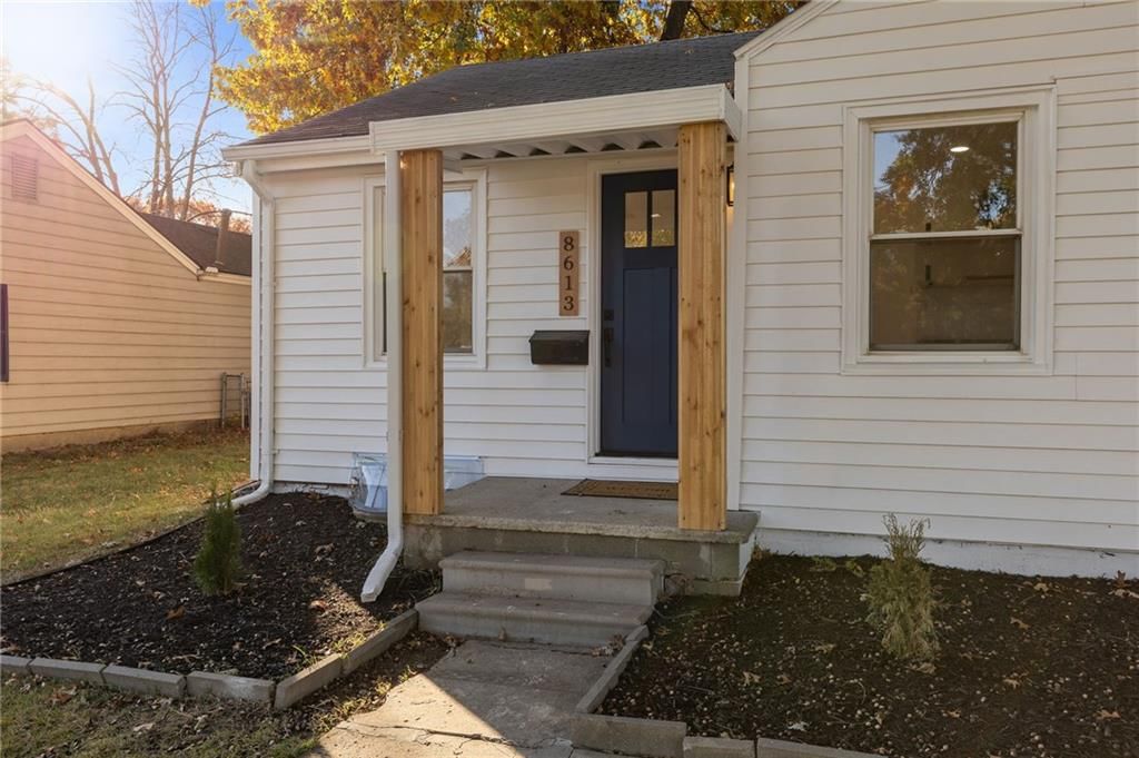 8613 W 54TH Terrace — photo 4