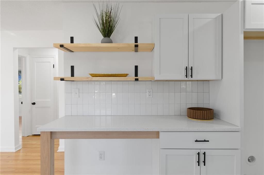 8613 W 54TH Terrace — photo 12