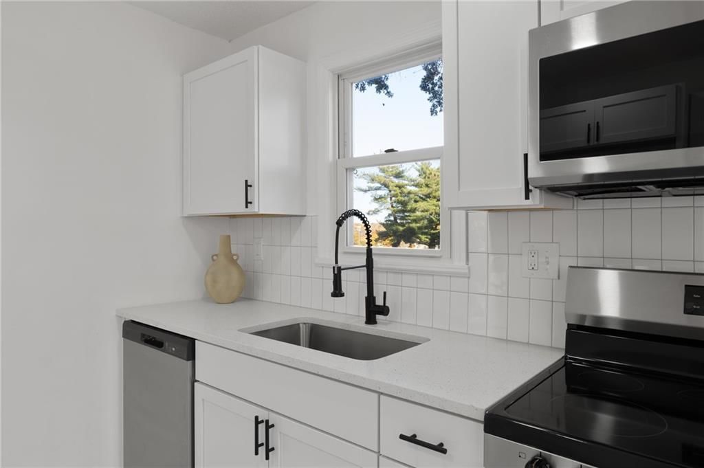 8613 W 54TH Terrace — photo 13