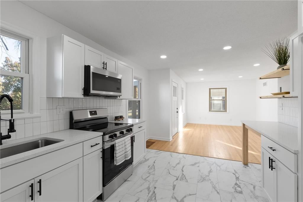 8613 W 54TH Terrace — photo 14