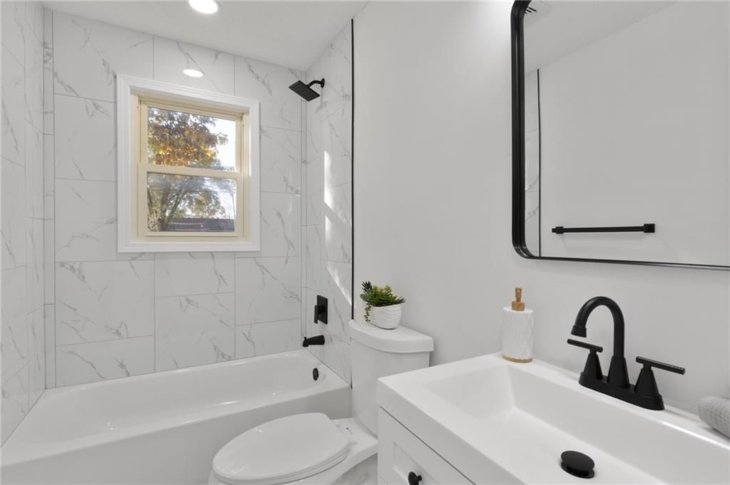 8613 W 54TH Terrace — photo 15
