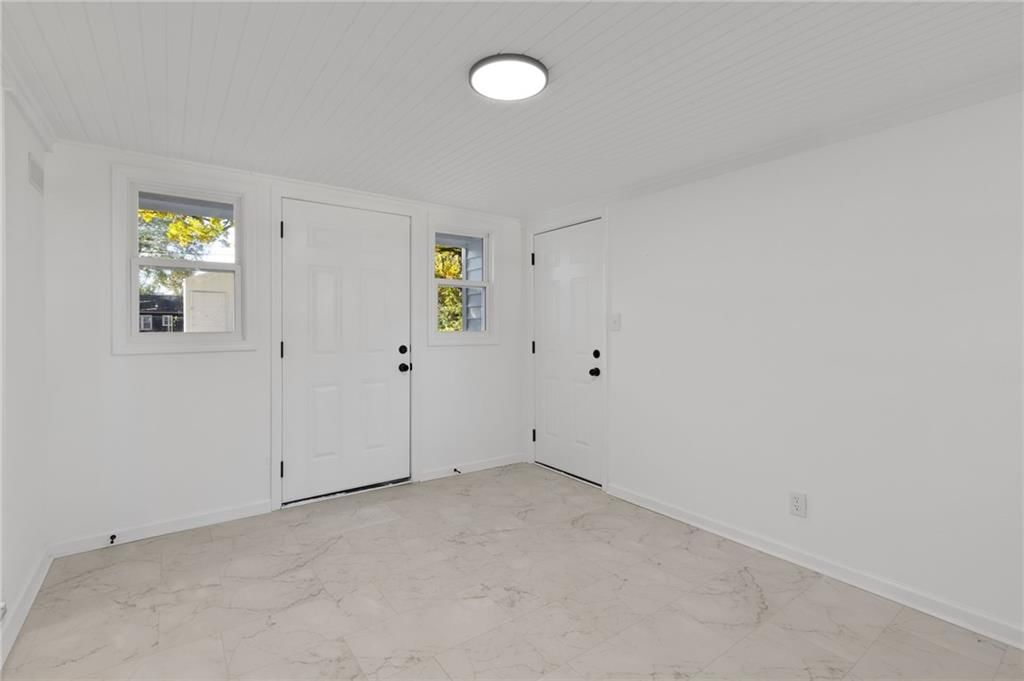 8613 W 54TH Terrace — photo 21