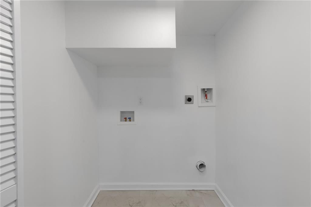 8613 W 54TH Terrace — photo 23