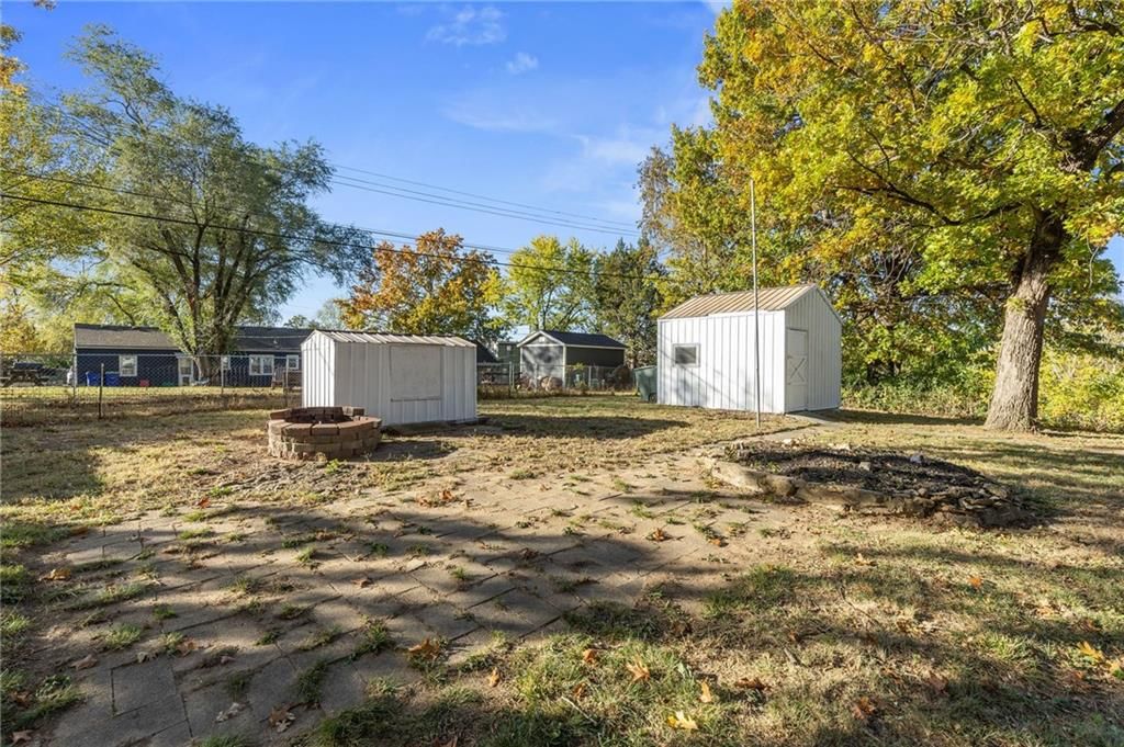 8613 W 54TH Terrace — photo 35