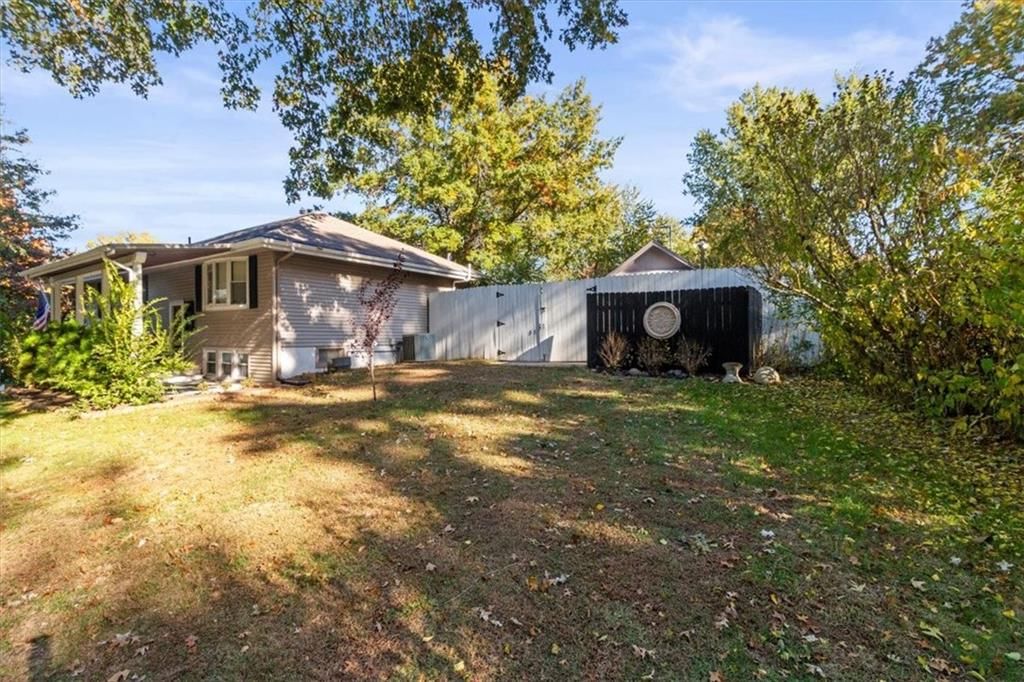 207 N Paul Drive — photo 2
