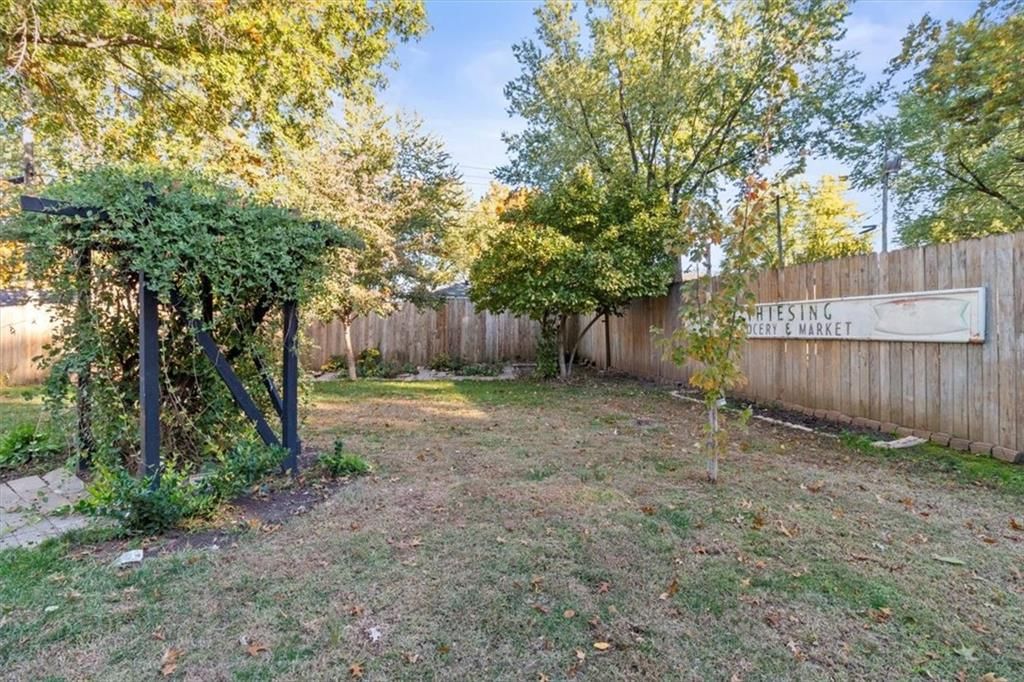 207 N Paul Drive — photo 30
