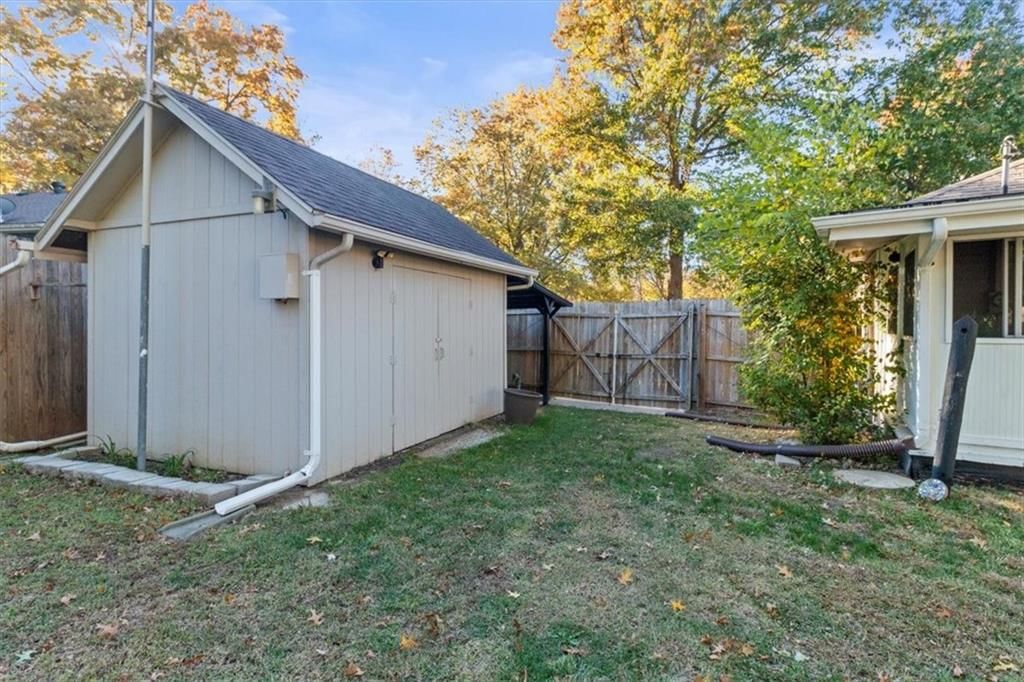 207 N Paul Drive — photo 31