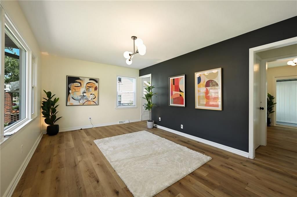 Photo 7 of 26 - 811 E 75th Street