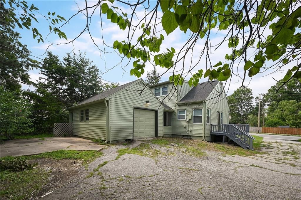 Photo 25 of 26 - 811 E 75th Street