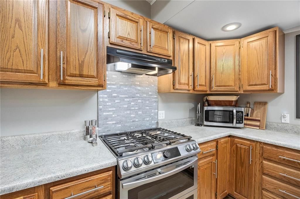 1401 Woodland Terrace N/A — photo 9
