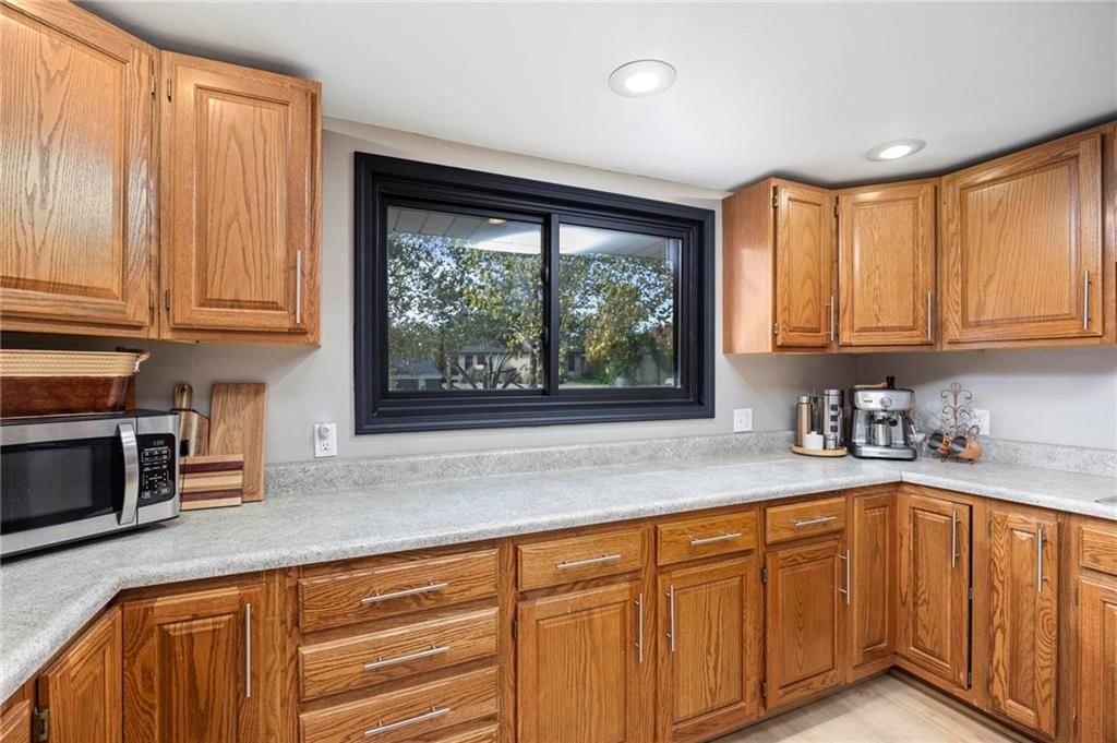 1401 Woodland Terrace N/A — photo 10