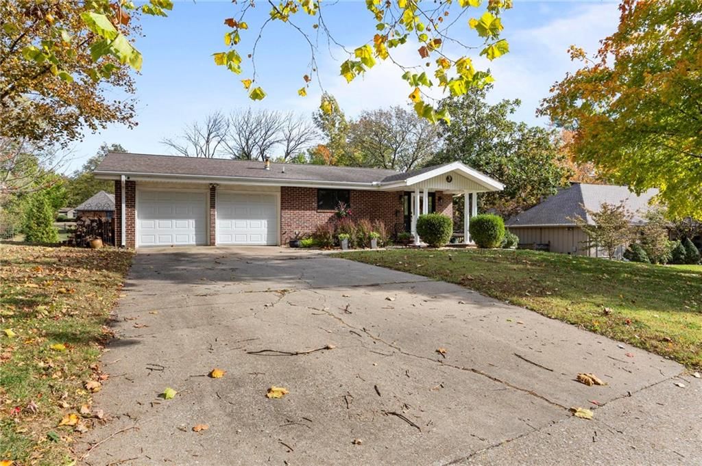1401 Woodland Terrace N/A — photo 29