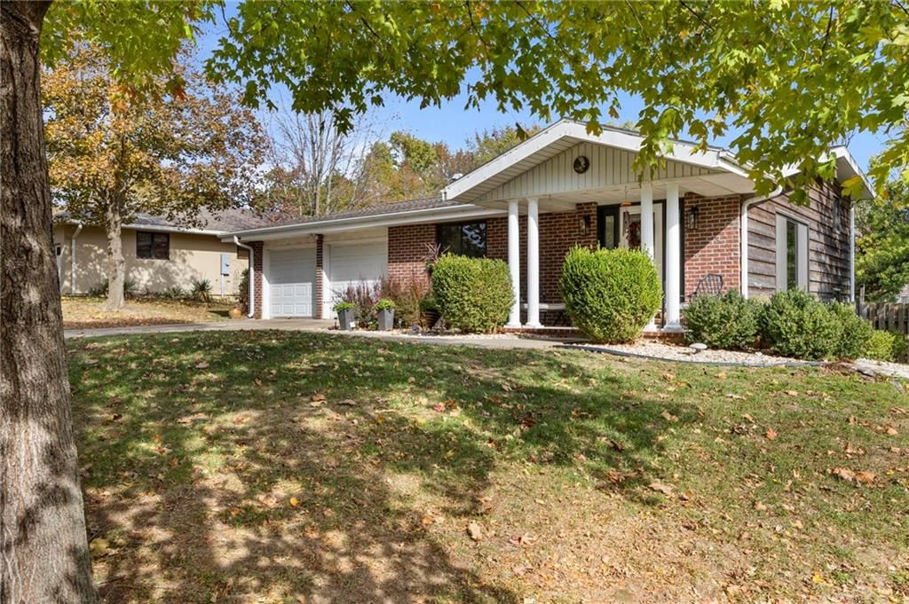 1401 Woodland Terrace N/A — photo 30