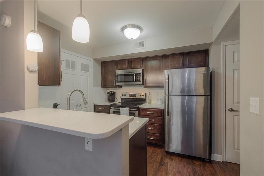 435 W 9th #103 Street — photo 4