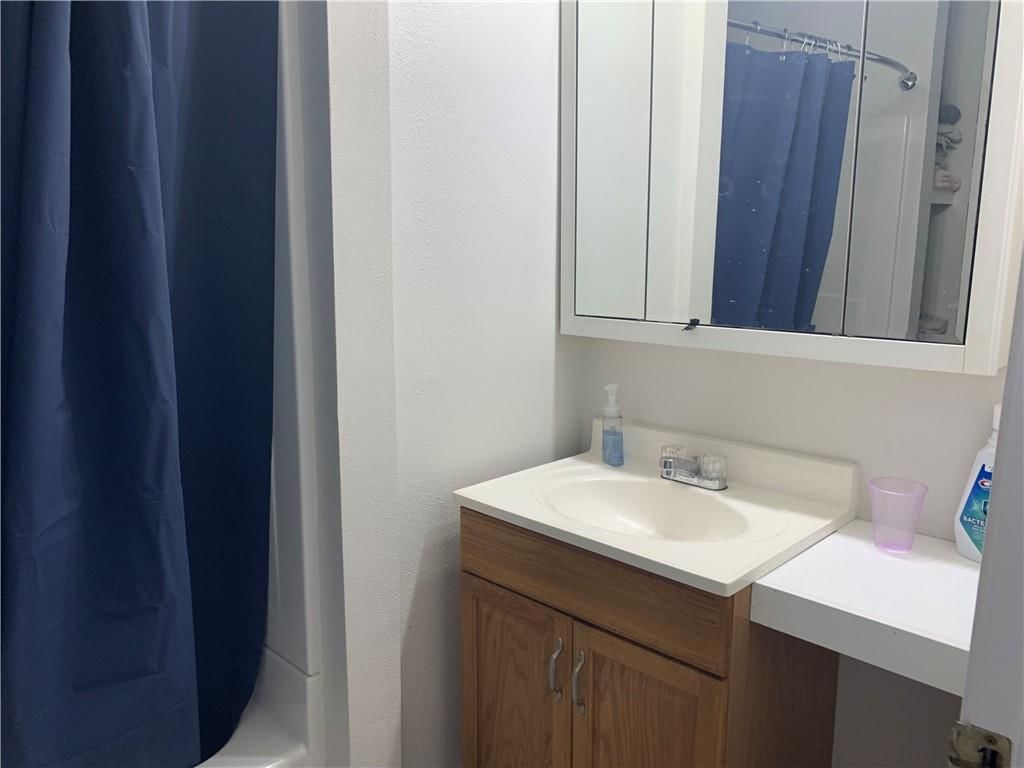 124 W 10th Street — photo 10