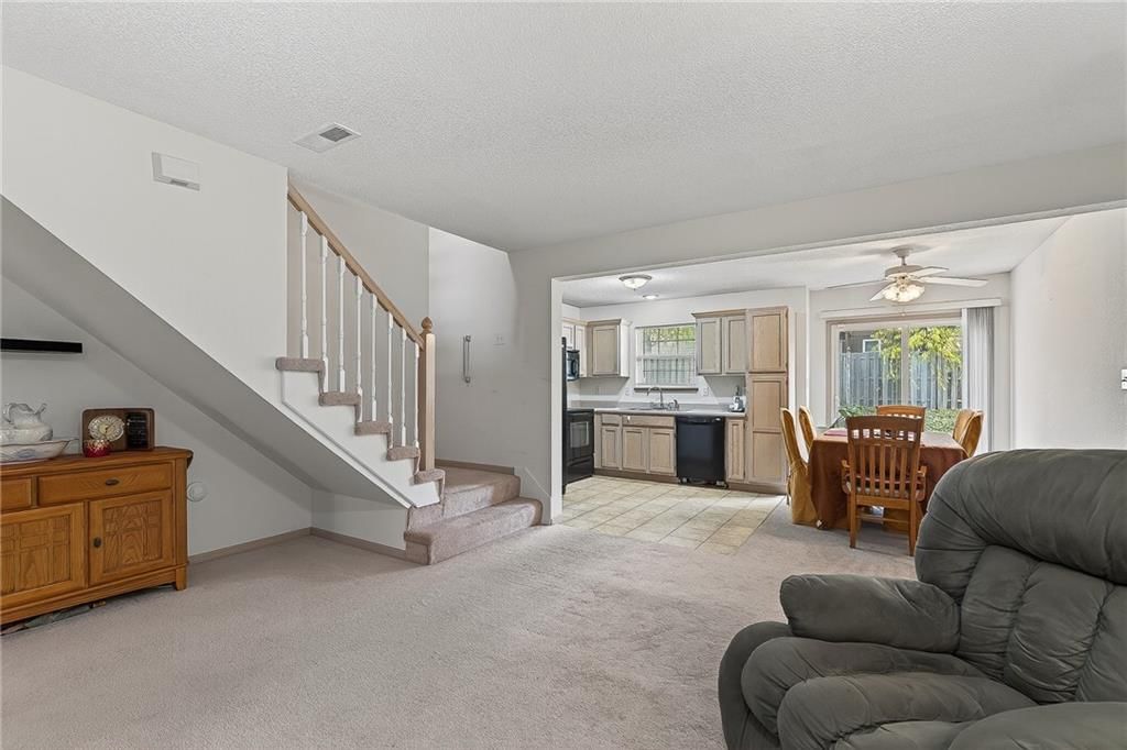 1325 SE Lexington Avenue — photo 3