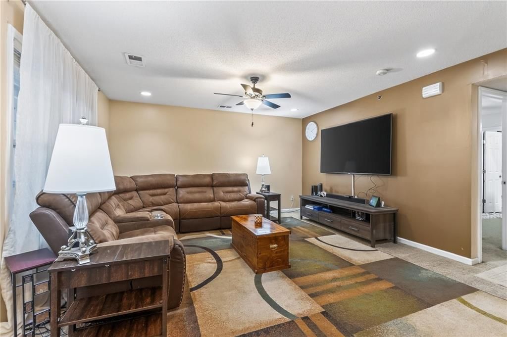 2433 NE 68th Street, Kansas City, MO