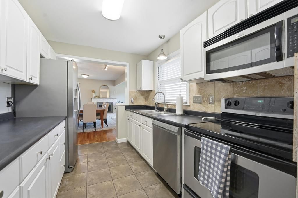6419 W 62nd Street — photo 12