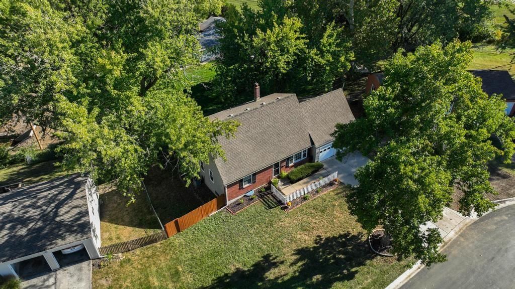 6419 W 62nd Street — photo 30