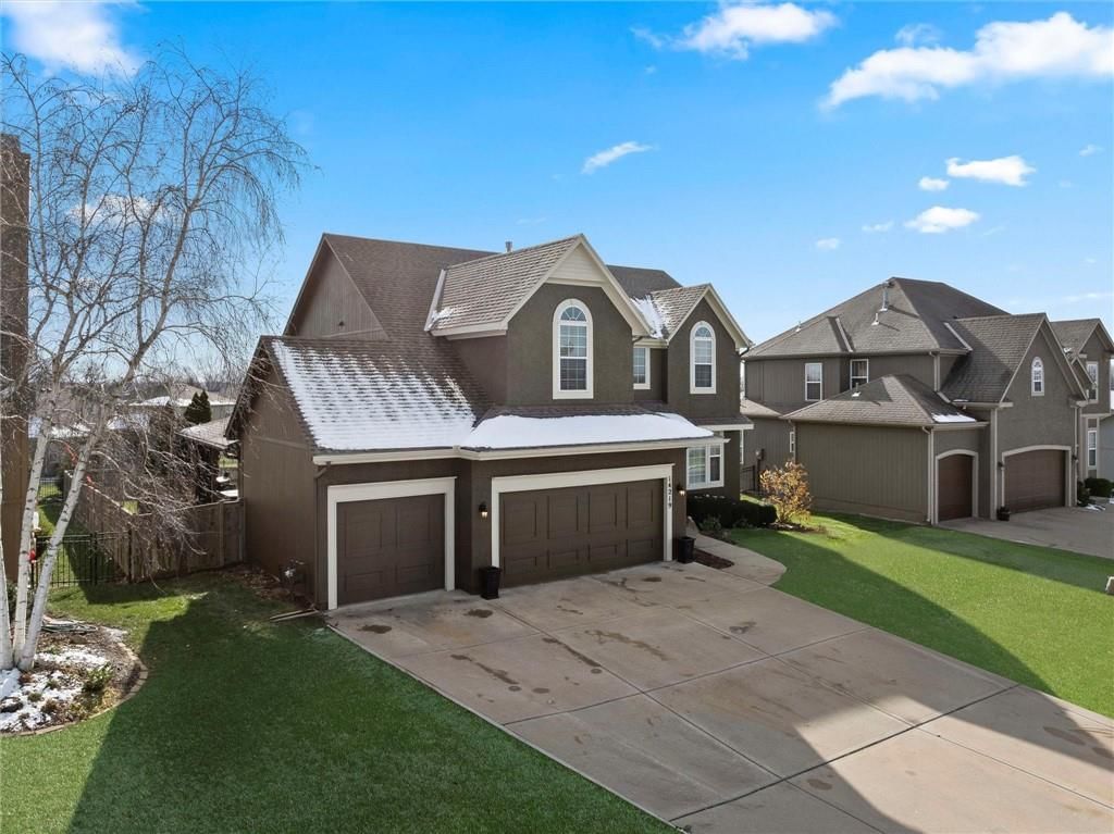 14219 Amanda Lane, Basehor, KS