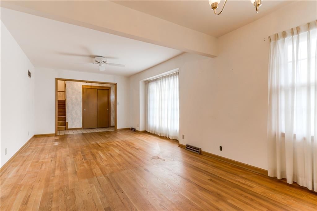 8809 Outlook Drive — photo 11