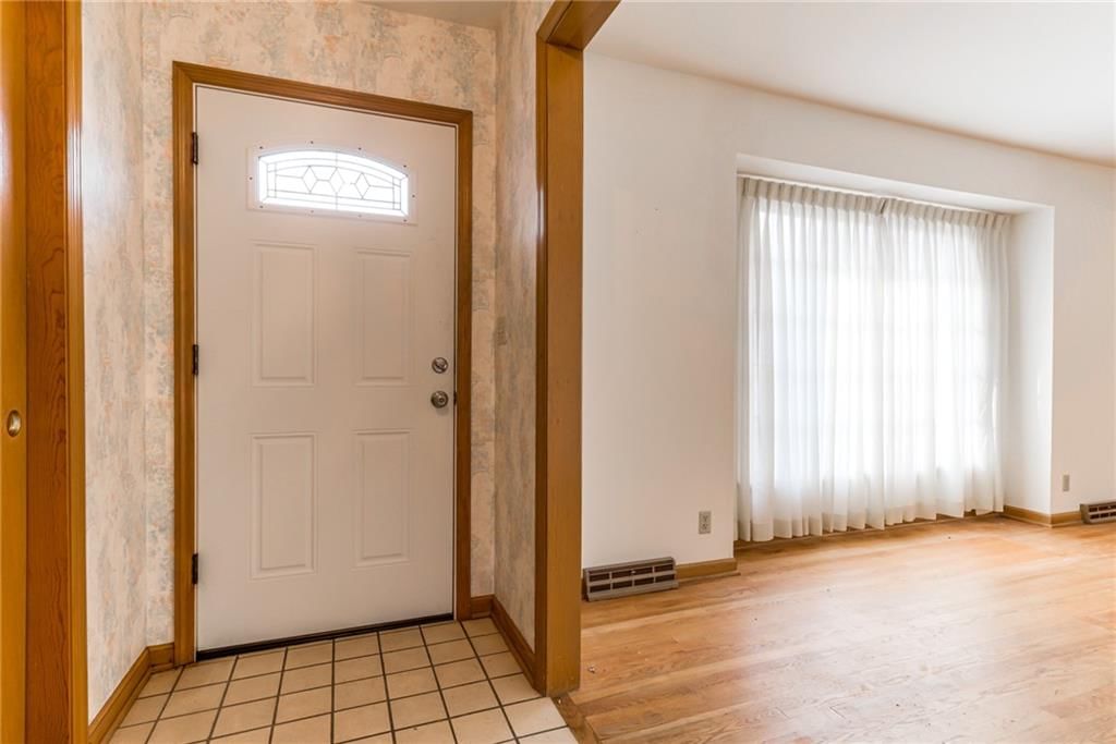 8809 Outlook Drive — photo 14