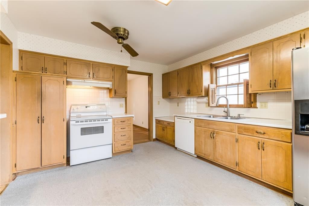 8809 Outlook Drive — photo 19