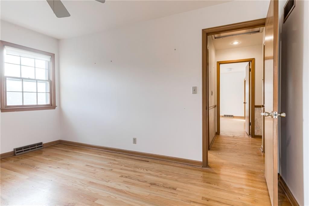 8809 Outlook Drive — photo 32